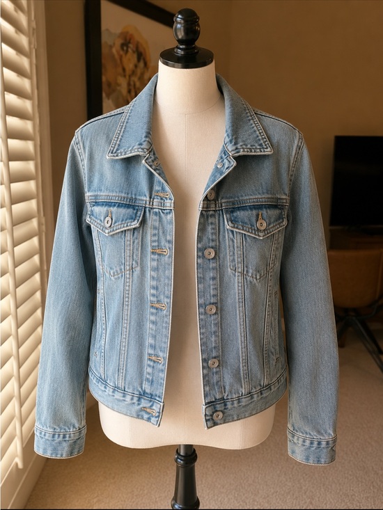 Merona Jackets & Blazers - Merona Light Wash Blue Denim Jacket